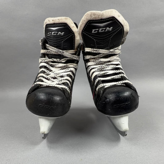 CCM RBZ 40 Size 2 Junior Hockey Skates
