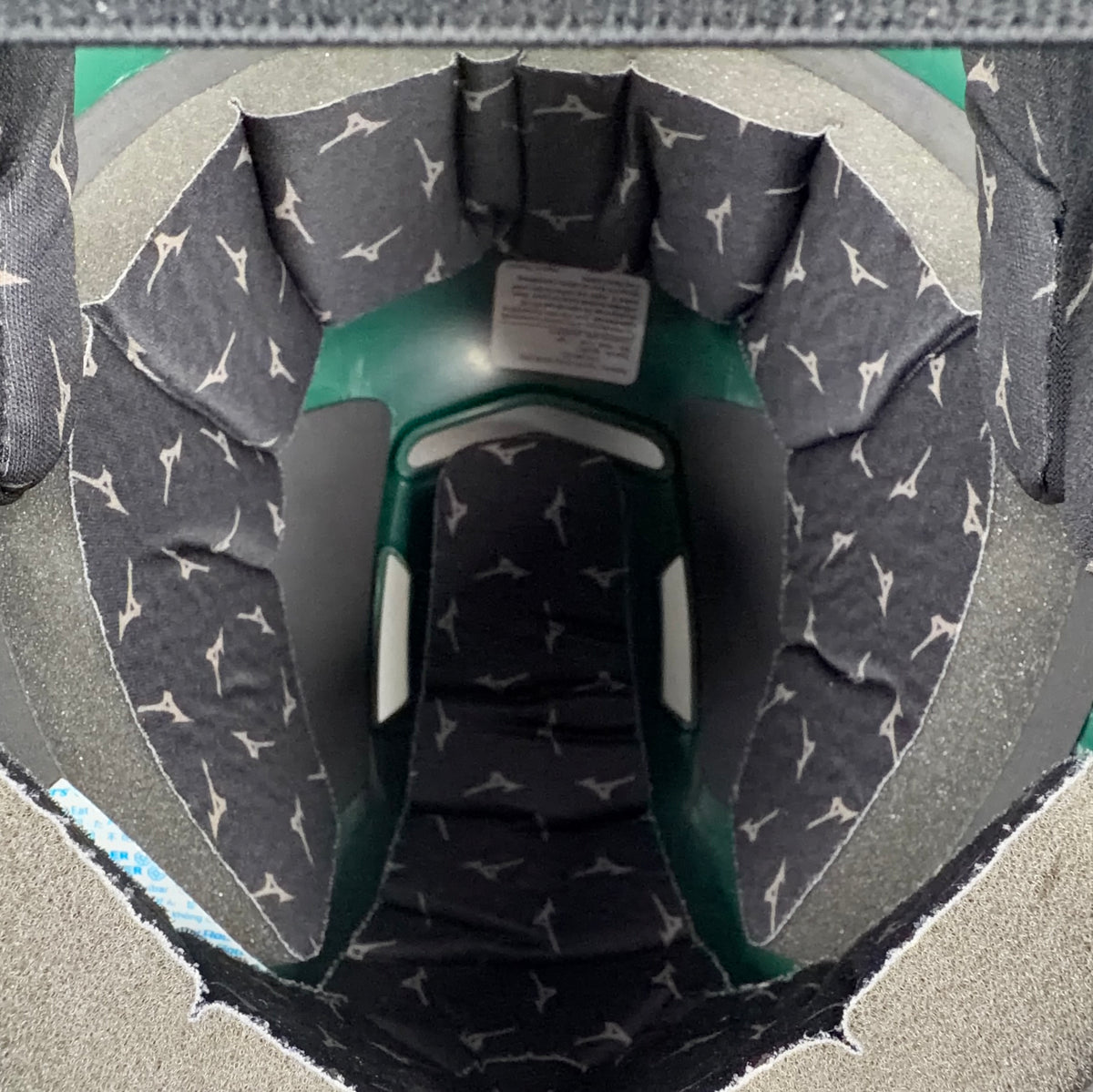 Mizuno F6 S/M 6 3/4" to 7 3/8" Junior Softball Batting Helmet