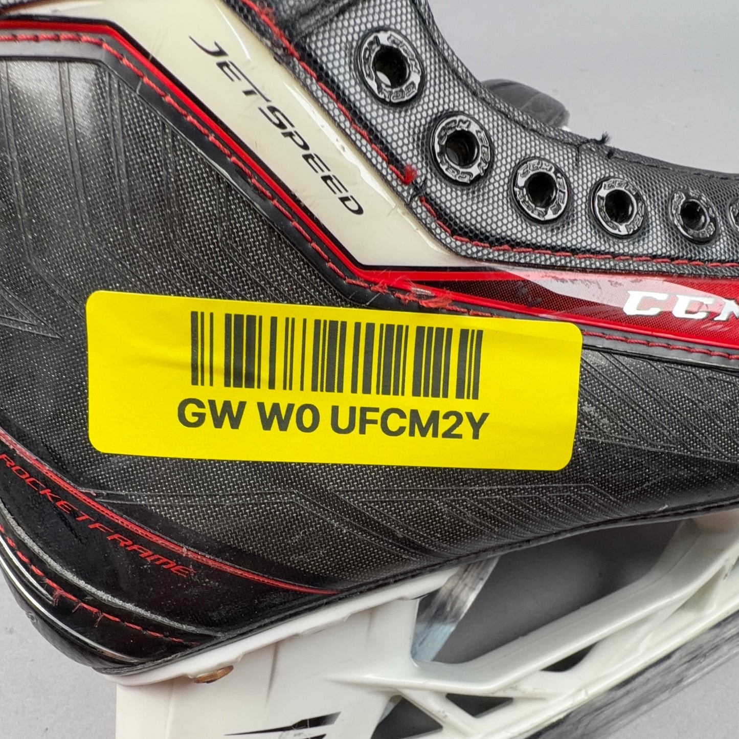 CCM Jetspeed Size 5 Intermediate Hockey Skates