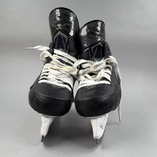 True SVH Custom Size 6.5 Intermediate Hockey Skates