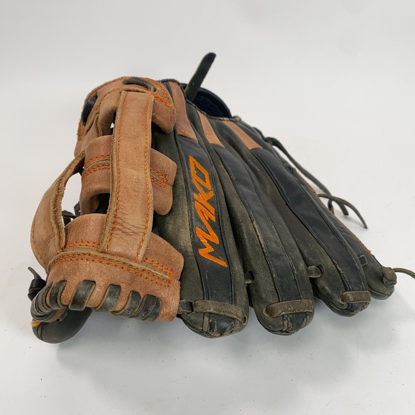 Easton Mako MKY1200 12" Right Hand Thrower Baseball Glove