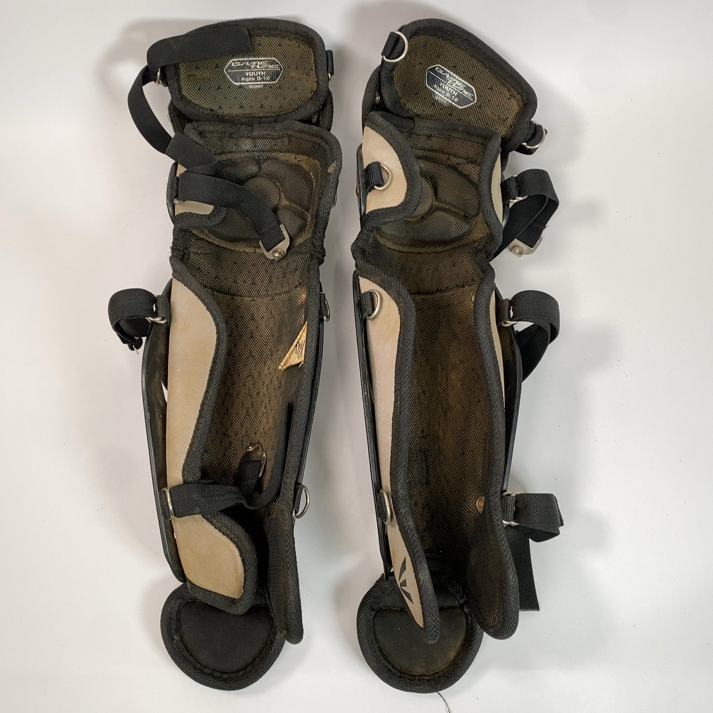 Easton Game Time Youth 15" Catchers Shin Guards