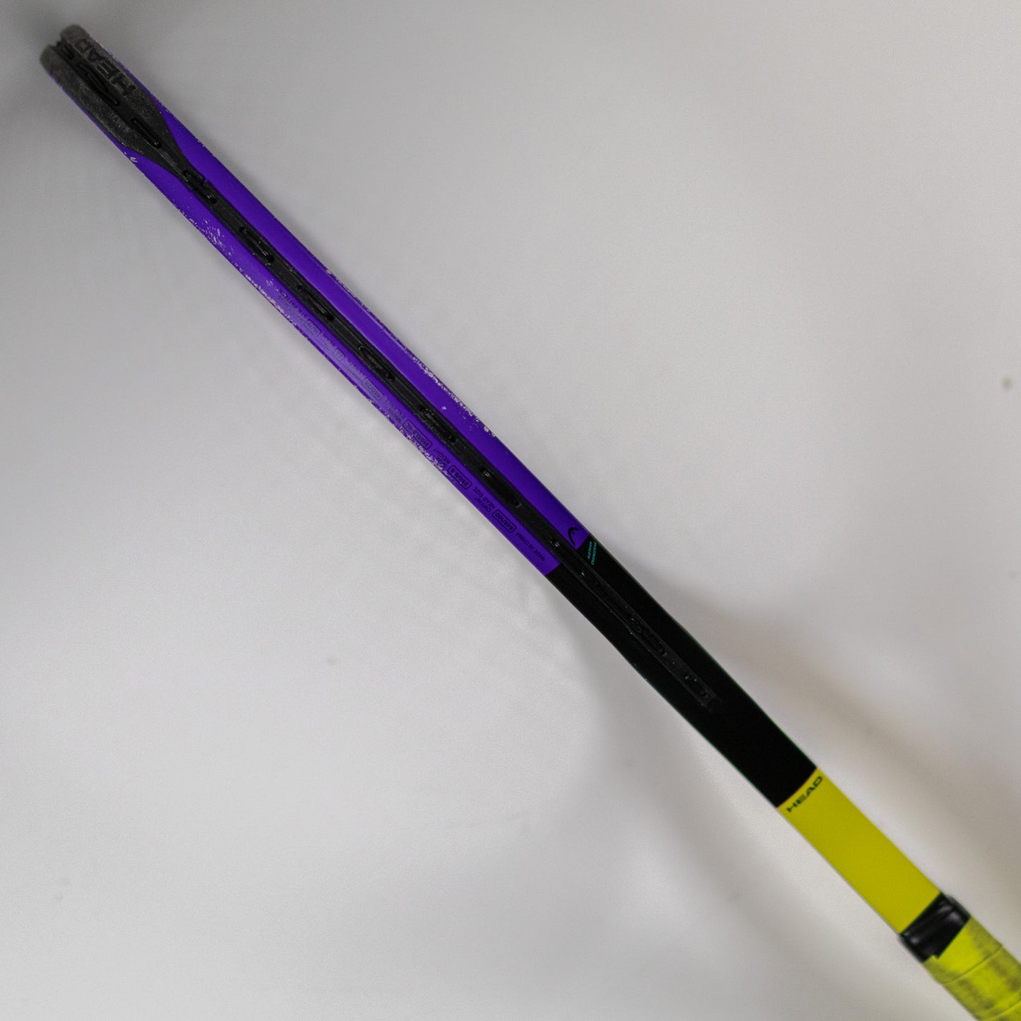 Head Gravity JR25 Tennis Racket 4" Grip & 100in² Head Size