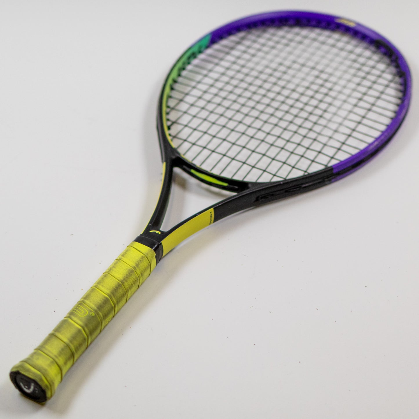 Head Gravity JR25 Tennis Racket 4" Grip & 100in² Head Size