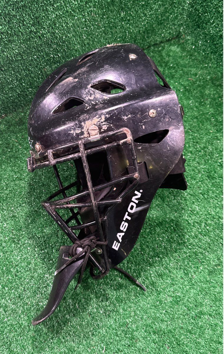 Easton Natural Hockey Style Small Catcher's Helmet