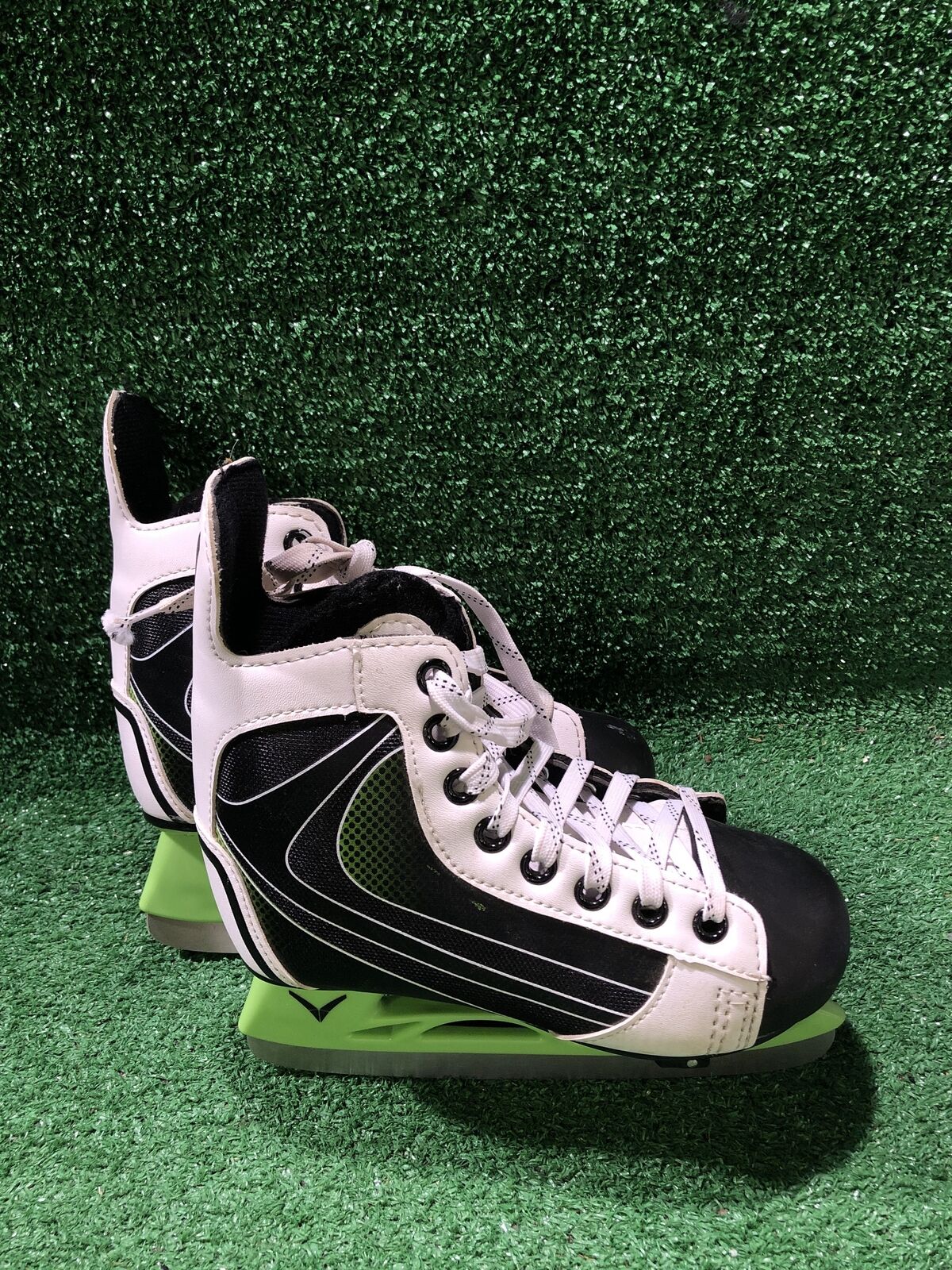 Verbero Powerplay Hockey Skates Youth 13.0 Skate Size