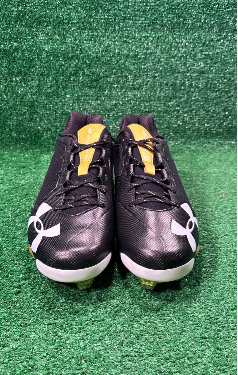 Under Armour Deception Low DT 13.5 Size Baseball Cleats