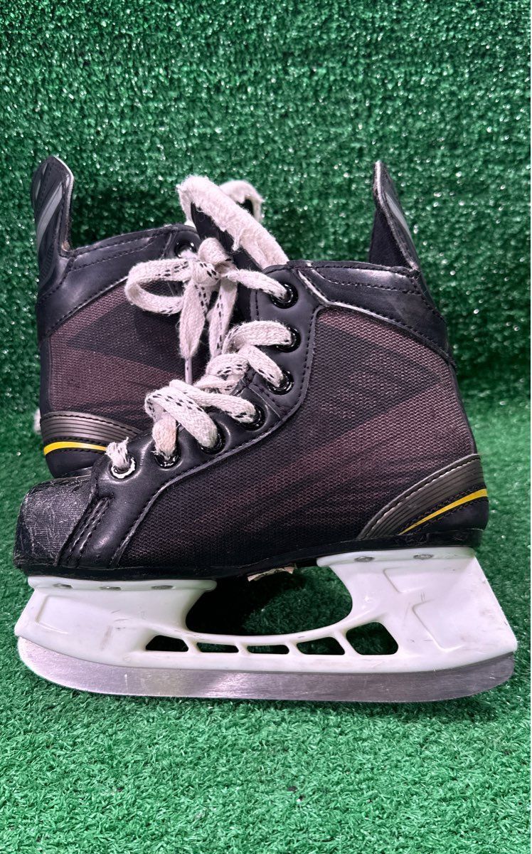 Bauer Supreme 140 Youth Hockey Skates 12 R Skate Size