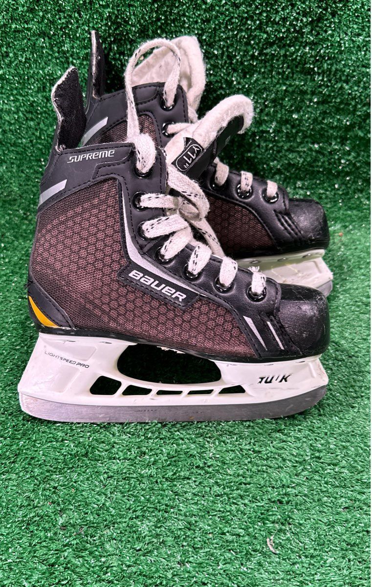 Bauer Supreme One.4 Hockey Skates Youth 11R Skate Size