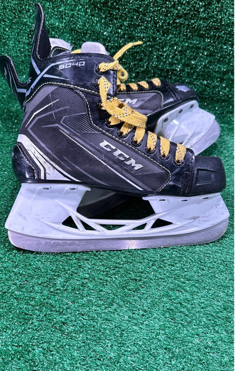 Ccm Tacks 9040 Hockey Skates 3.0 Skate Size