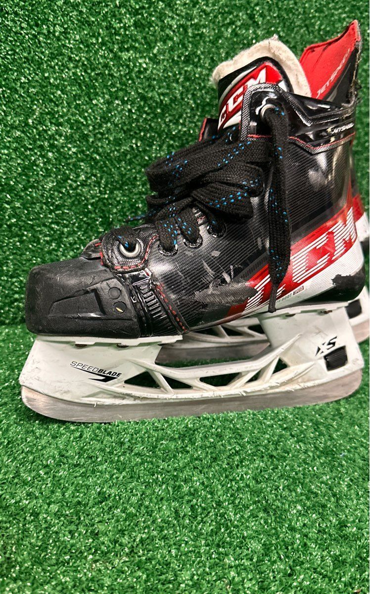 Ccm Jetspeed FT4 Hockey Skates 2.5 Skate Size