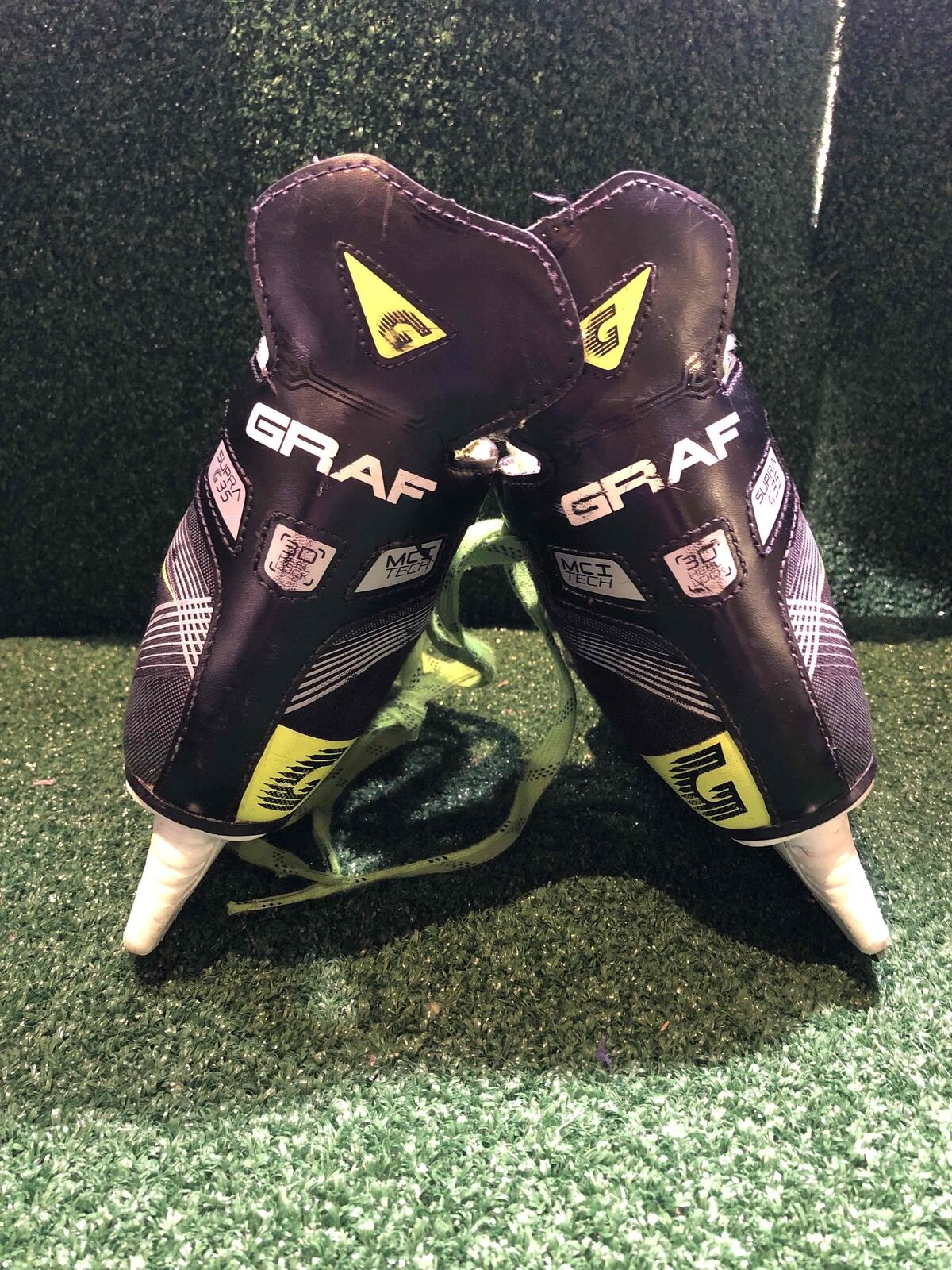 Graf Supra G35 Hockey Skates Y13.0R Skate Size