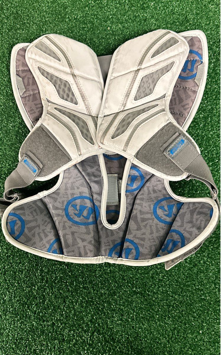 Warrior Evo Junior Medium Lacrosse Shoulder Pads