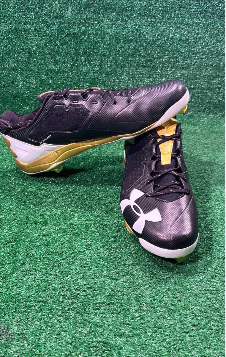 Under Armour Deception Low DT 13.5 Size Baseball Cleats