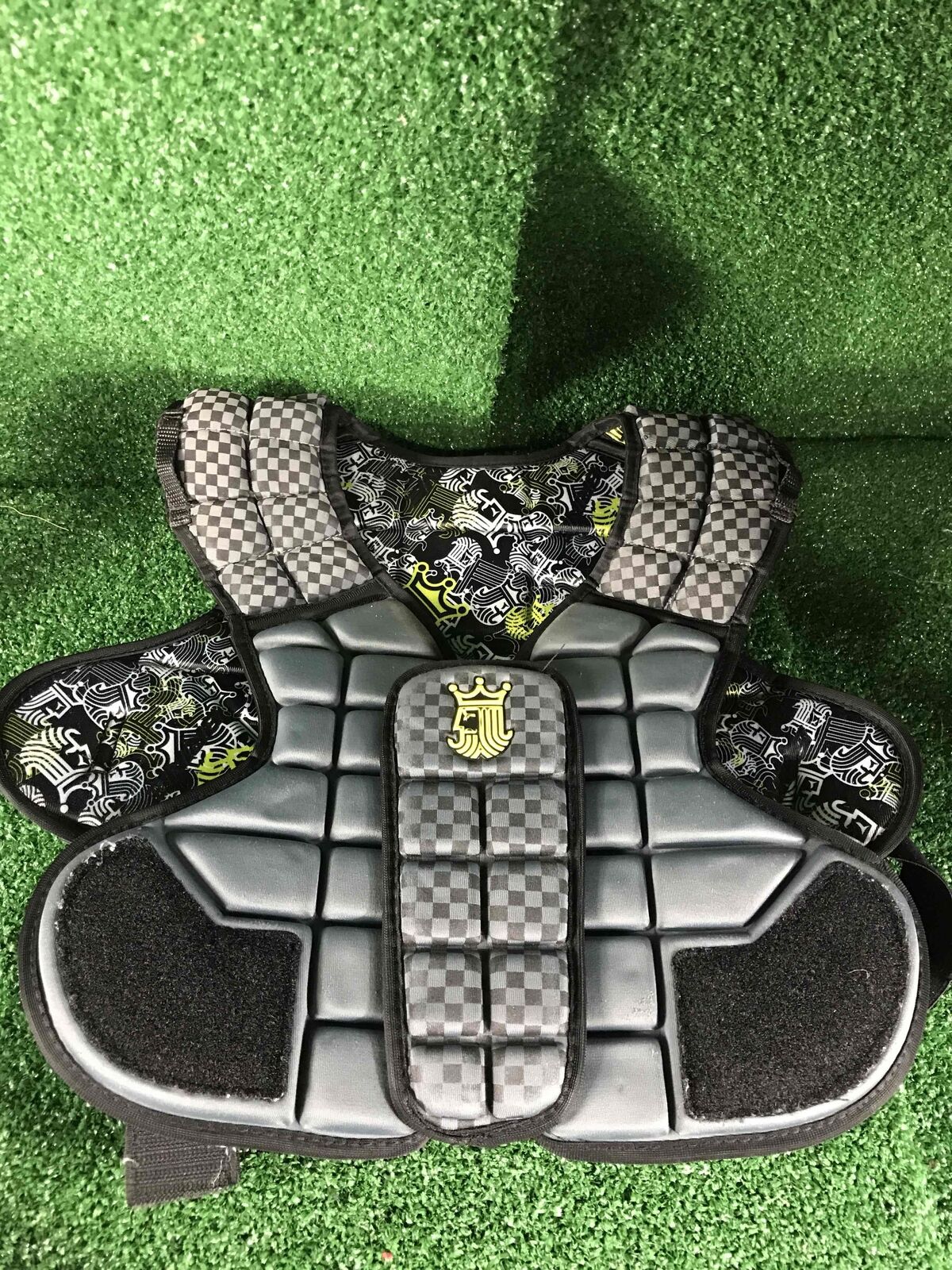 Brine LoPro Small Lacrosse Shoulder Pads