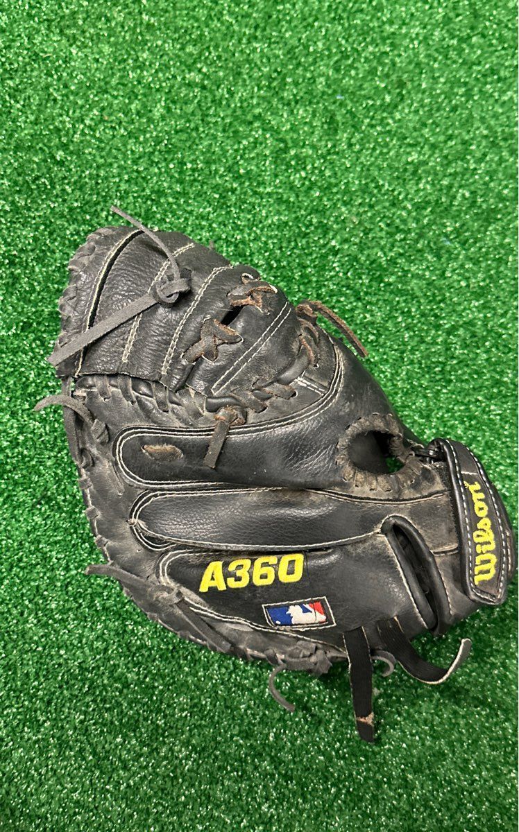 Wilson A360 31.5" Catcher's Mitt (RHT)