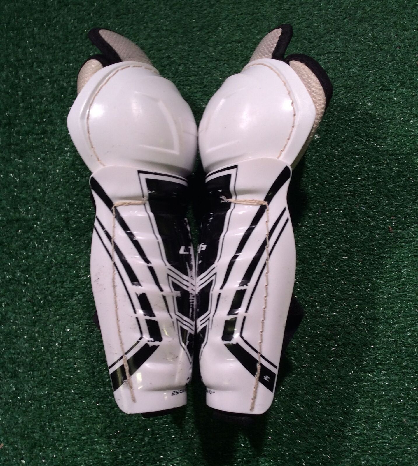 Ccm LTP 10" Hockey Shin Guards