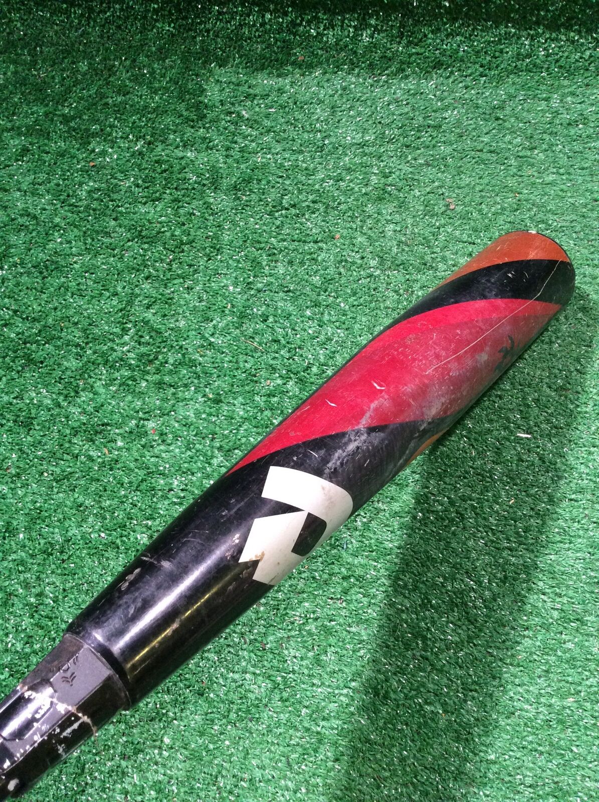 Demarini VIC-18 Baseball Bat 32" 29 oz. (-3) 2 5/8"