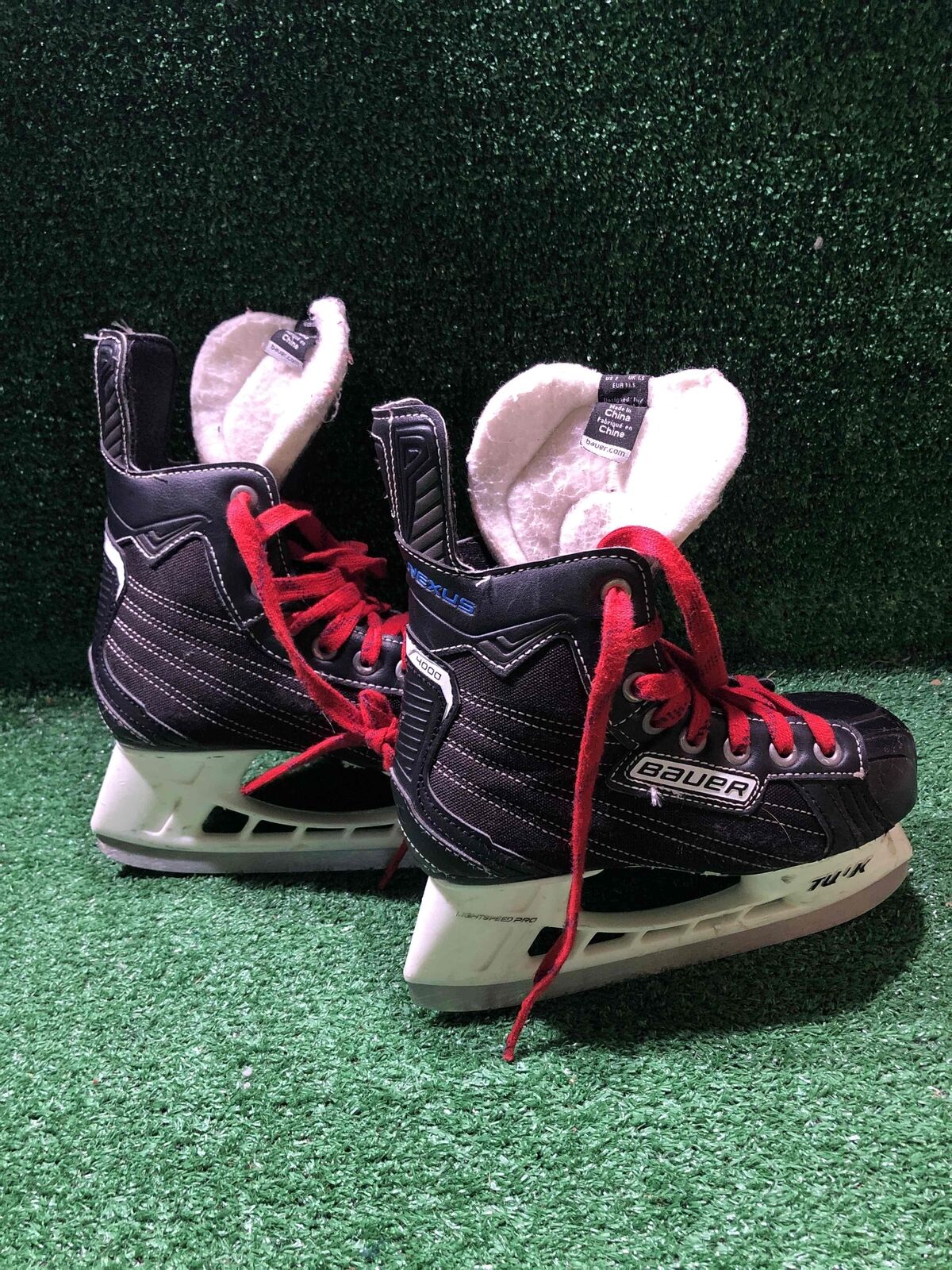 Bauer Nexus 4000 Hockey Skates Y1.0R Skate Size