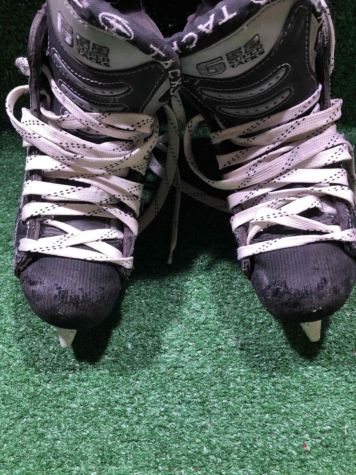 Ccm 652 Super Tacks Hockey Skates 3.5D Skate Size