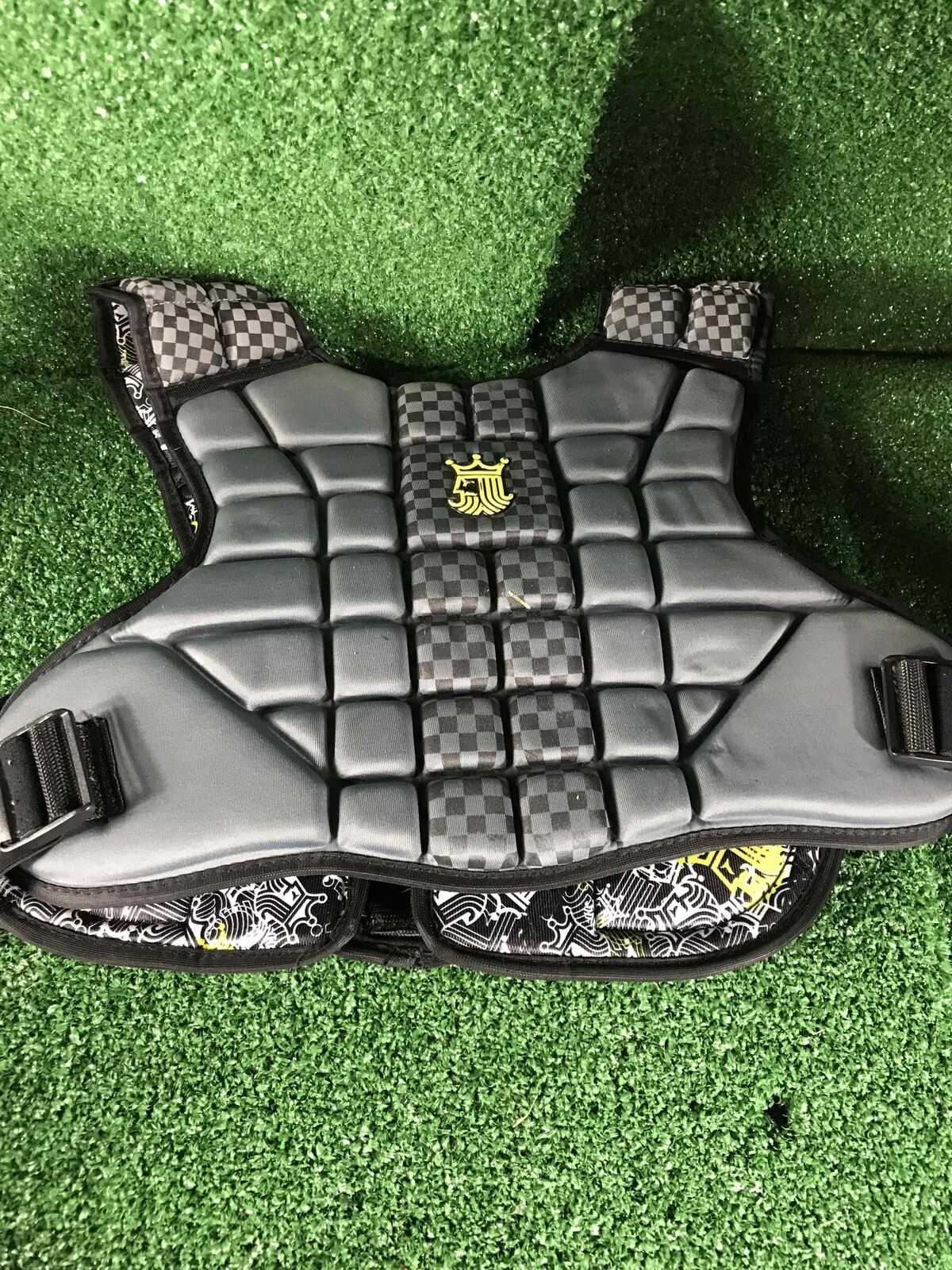 Brine LoPro Small Lacrosse Shoulder Pads