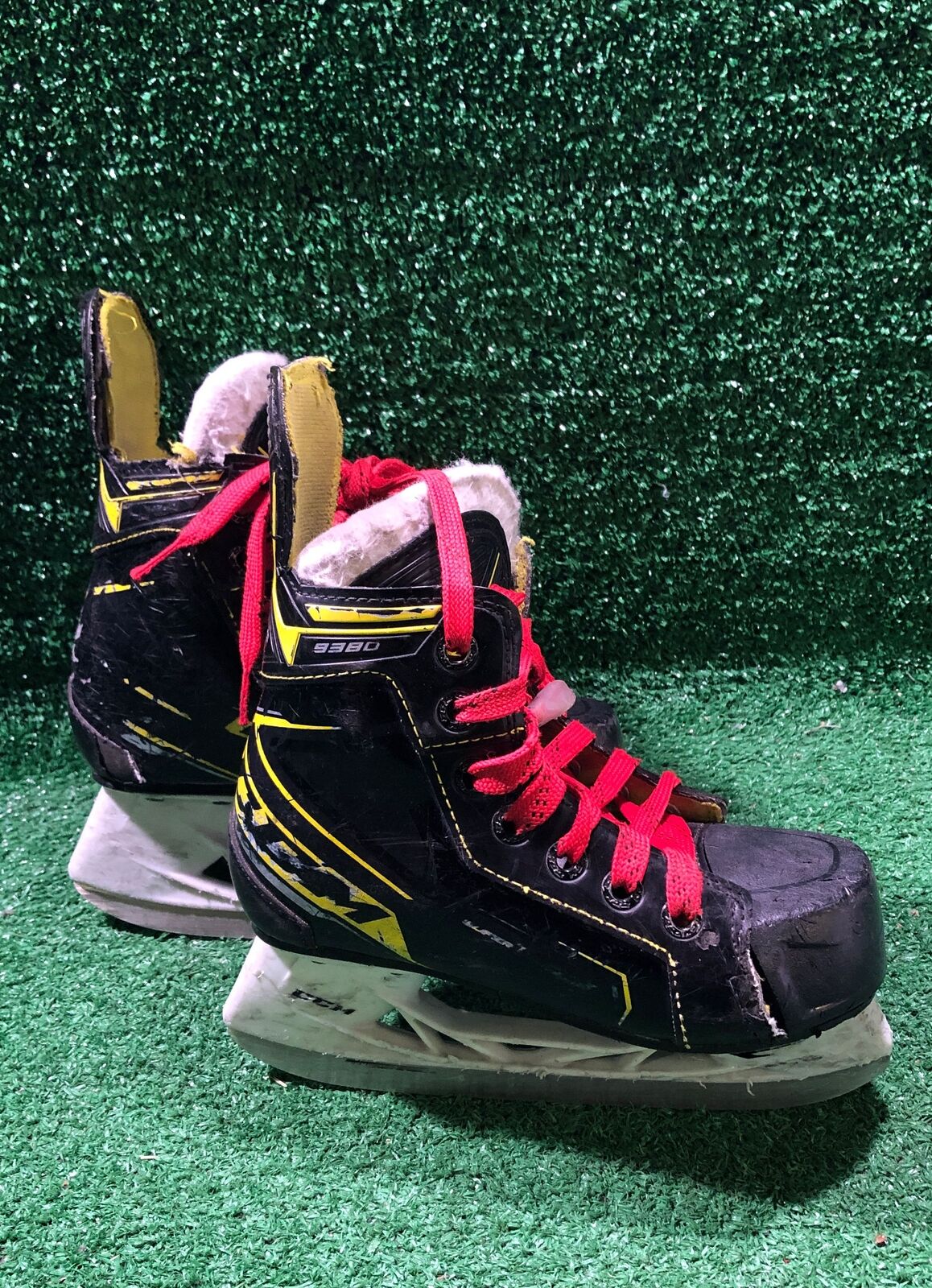 Ccm Super Tacks 9380 Hockey Skates Youth 12.0 Skate Size