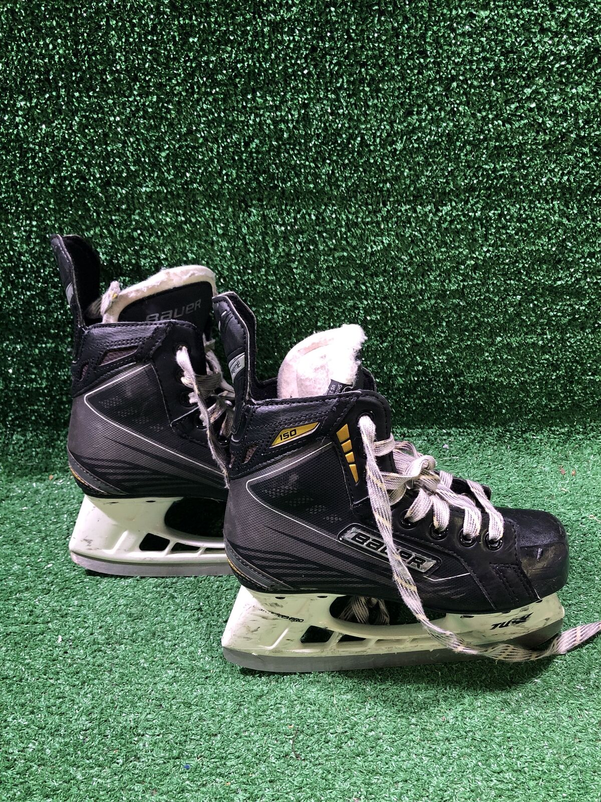 Bauer Supreme 150 Hockey Skates 1.5D Skate Size