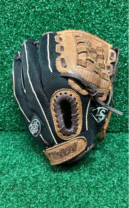 Louisville Slugger GN14-BN 11" Baseball Glove (RHT)