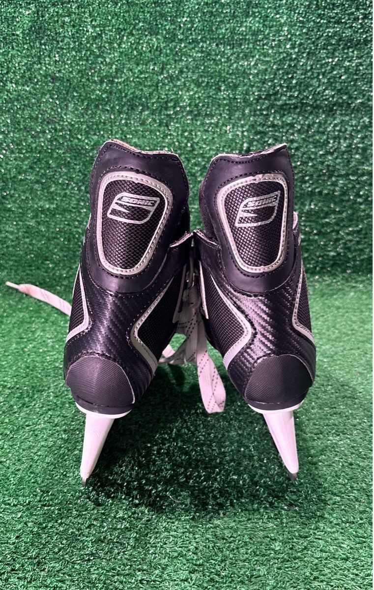 DR Sonic 5 Hockey Skates 11.0 Skate Size