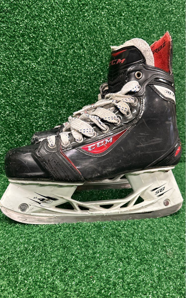 Ccm RBZ 90 Hockey Skates 7.5 Skate Size