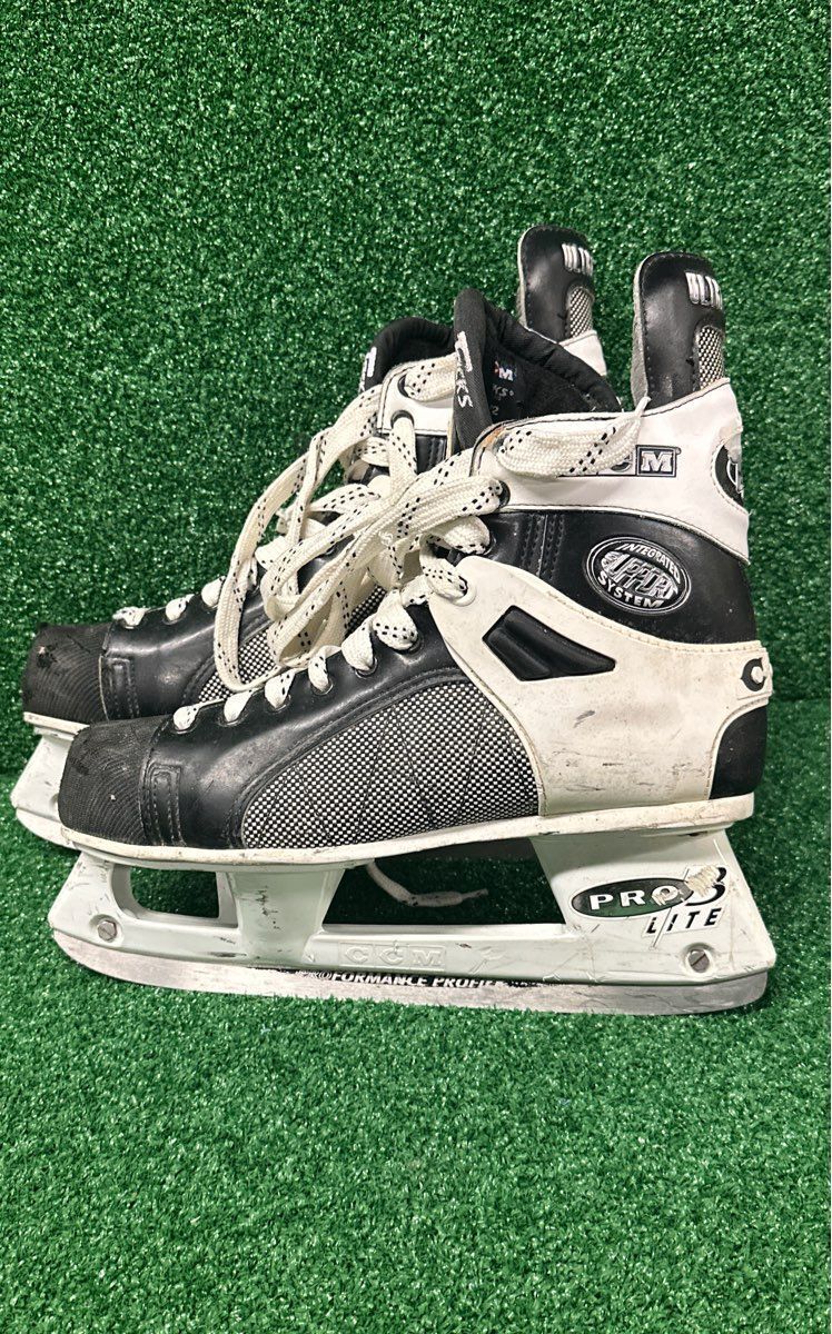 Ccm VINTAGE Ultra Tacks Hockey Skates 10.5 Skate Size