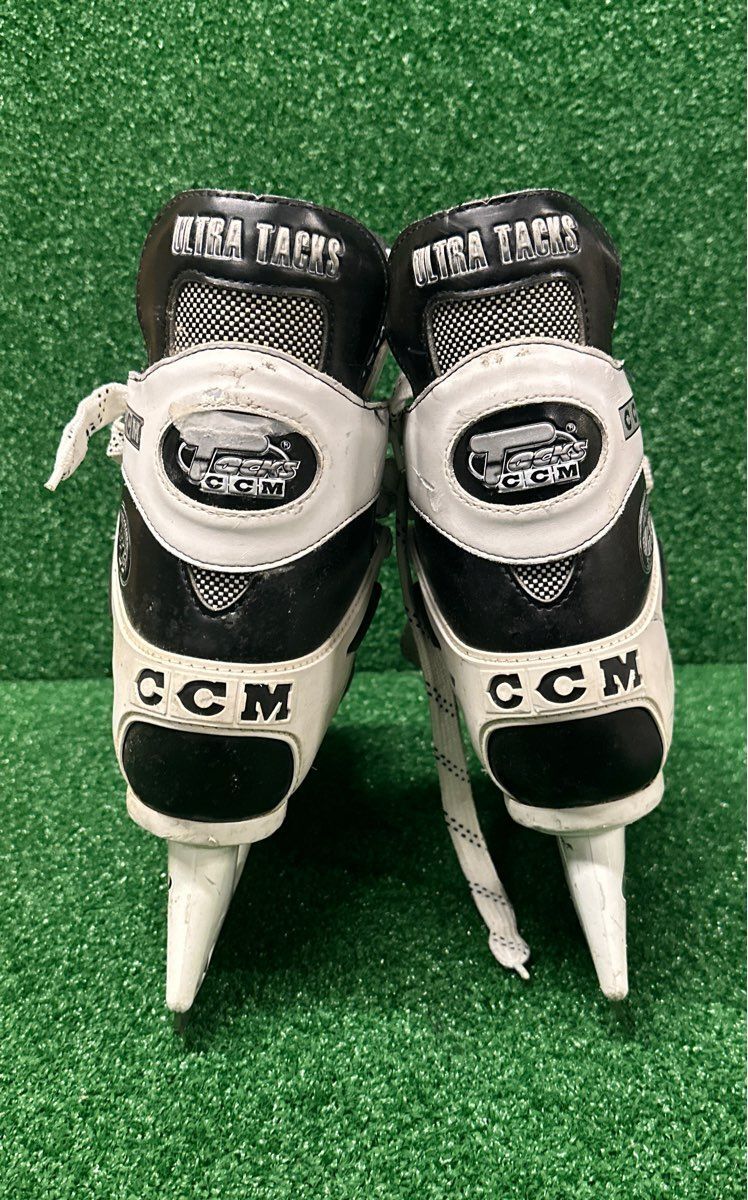 Ccm VINTAGE Ultra Tacks Hockey Skates 10.5 Skate Size