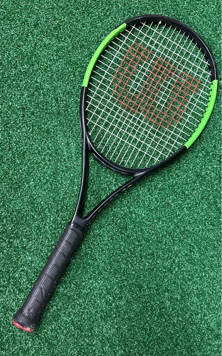 Wilson Blade V6.0 Tennis Racket, 26", 4"