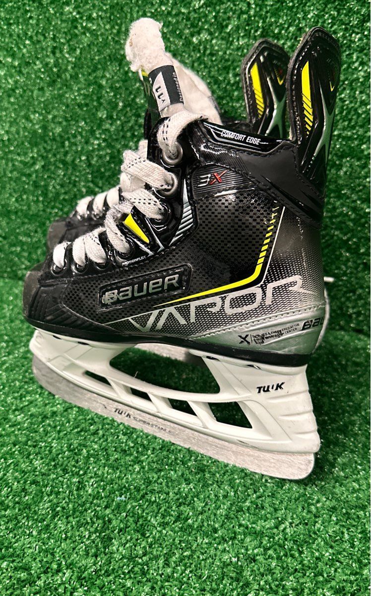 Bauer 3X Hockey Skates 11Y Skate Size