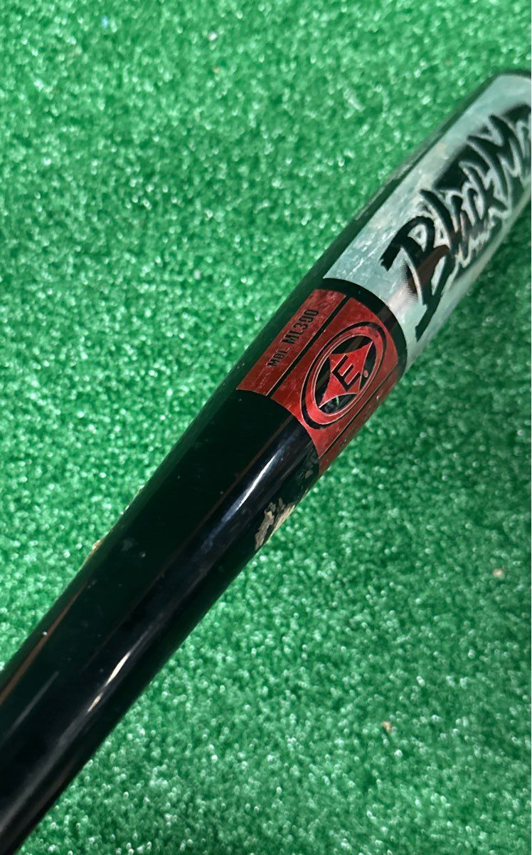 Easton Black Magic Baseball Bat 29" 19 oz. (-10) 2 1/4"