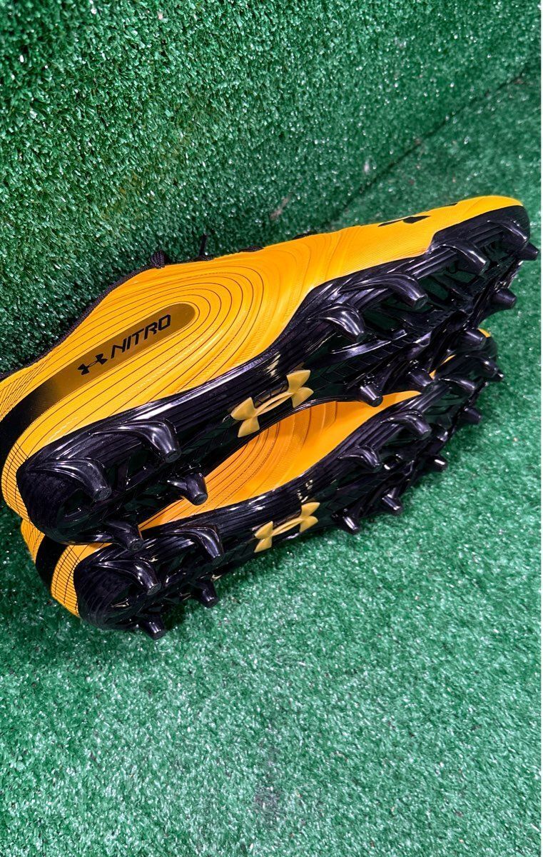 Under Armour Nitro Low MC 14.0 Size Football Cleats