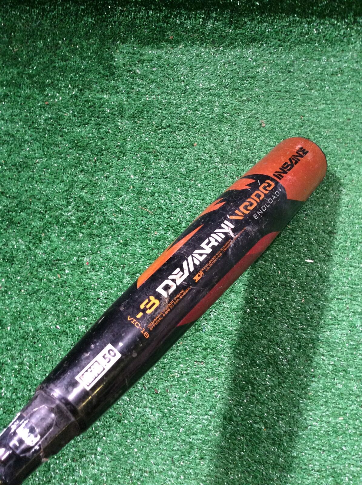 Demarini VIC-18 Baseball Bat 32" 29 oz. (-3) 2 5/8"