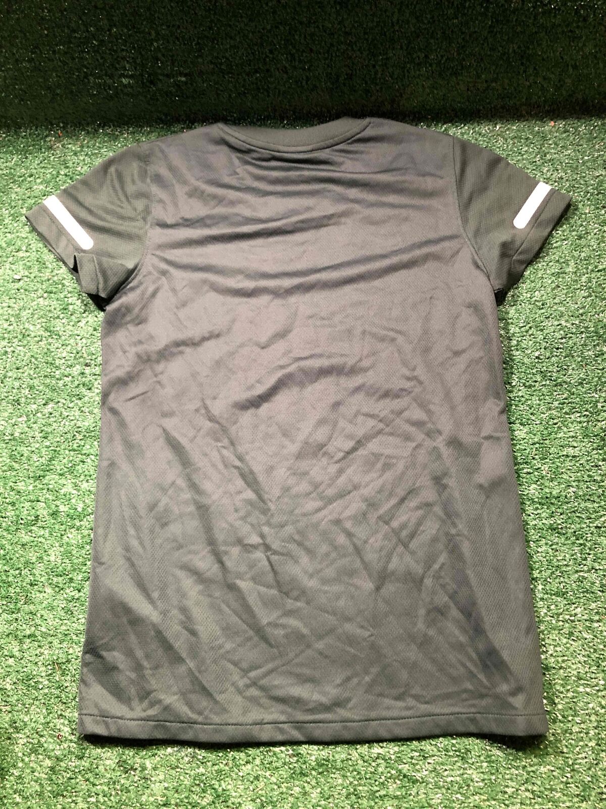 Nike Medium (M) Shirt