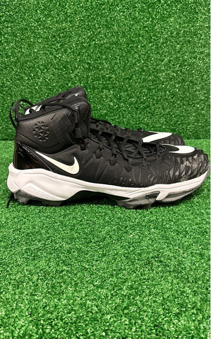 Nike Force Savage Pro 16.0 Size Football Cleats