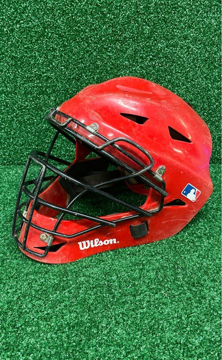 Wilson MLB Junior Os One Size Fits All Catcher's Helmet