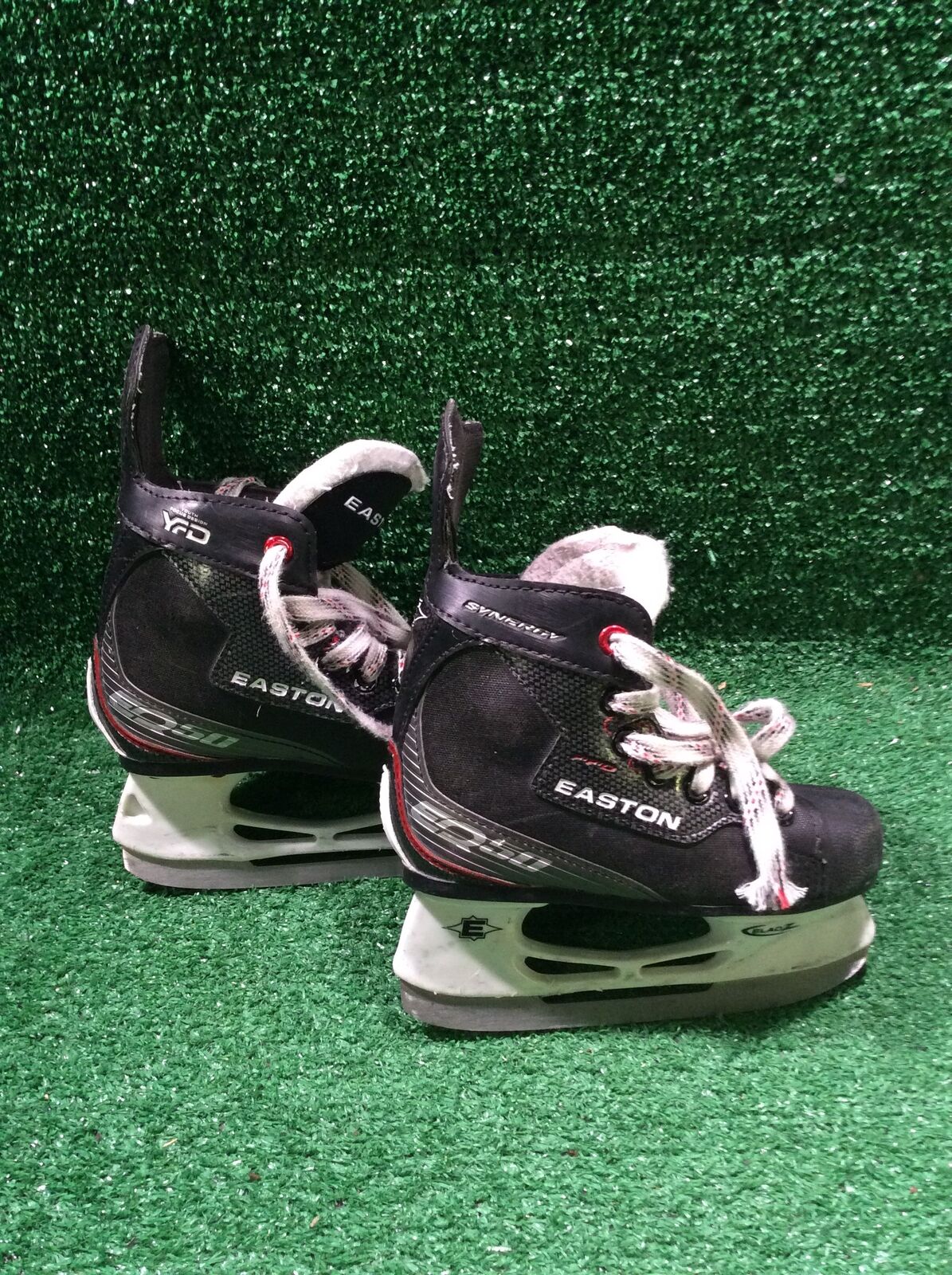 Easton EQ50 Hockey Skates Youth 11.0 Skate Size