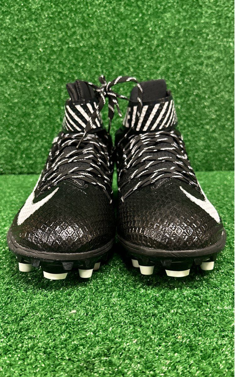 Select Nike Lunarbeast 16.0 Size Football Cleats