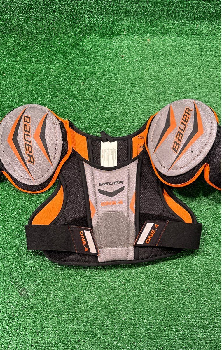 Bauer One.4 Hockey Shoulder Pads Youth Large (L)