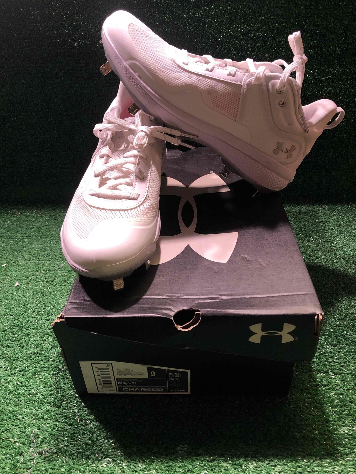 Under Armour NCAA Glyde MT Women's 9.0 Size Softball Cleats