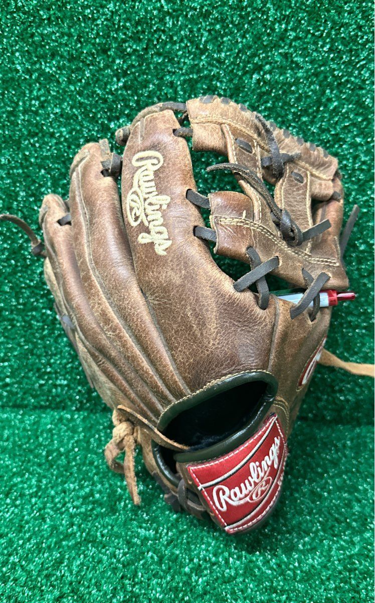 Rawlings P110V 11" Baseball Glove (LHT)