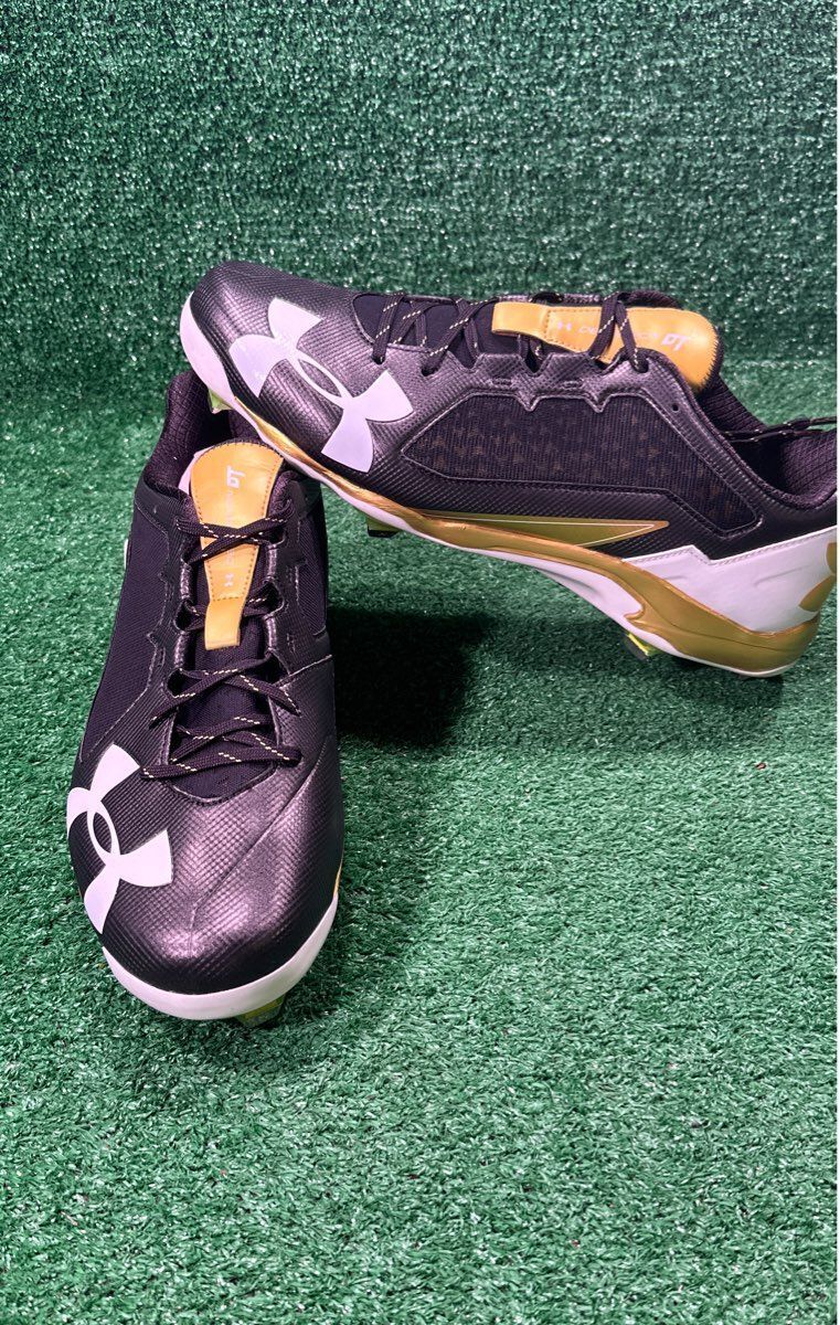 Under Armour Deception Low DT 13.5 Size Baseball Cleats