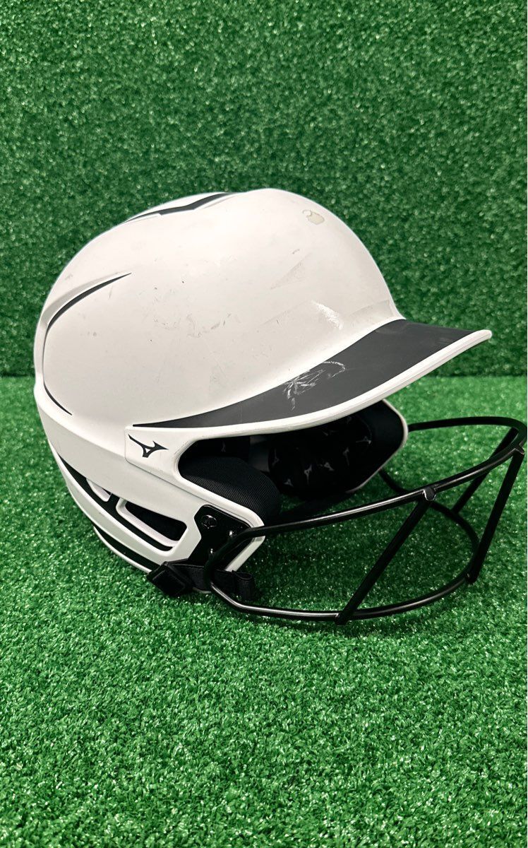 Mizuno F6-BT Softball Batting Helmet, 6 3/4" To 7 3/8"