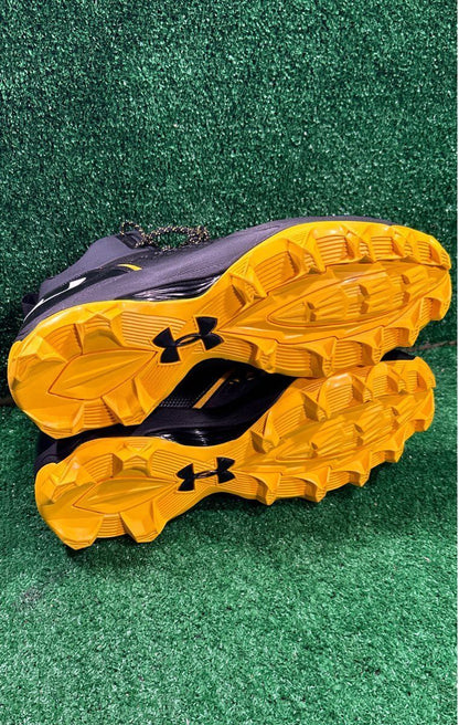 Team Issued Under Armour Hammer MR 16.0 Size Football Cleats