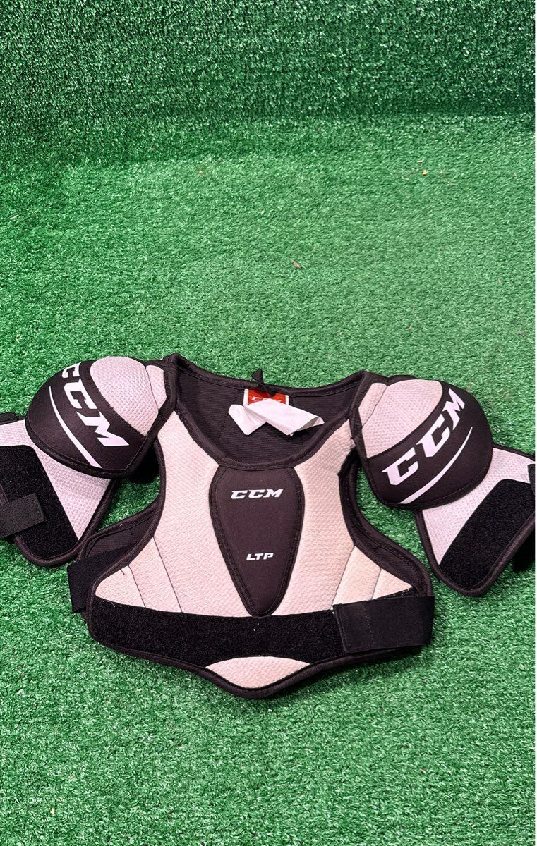 Ccm LTP Hockey Shoulder Pads Youth Small (S)