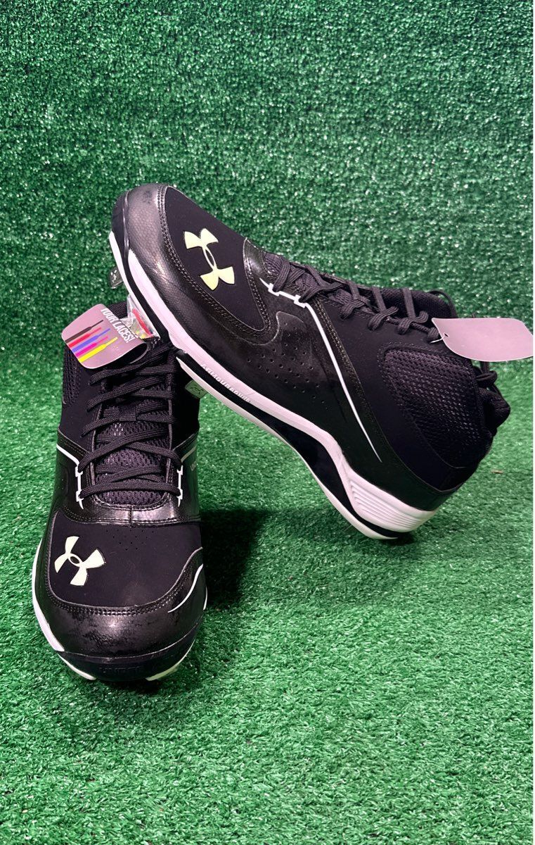 Under Armour Ignite Mid ST CC 12.5 Size Baseball Cleats